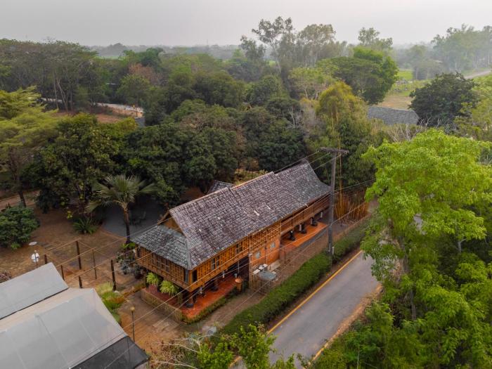 ban maebo local stay