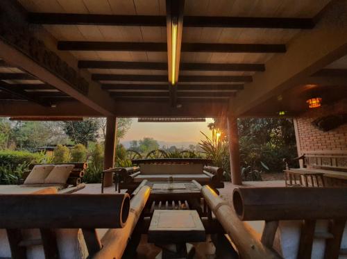 ban maebo local stay