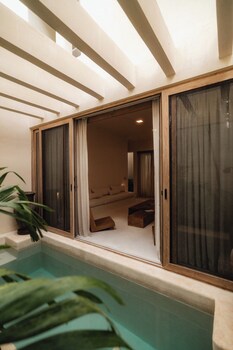 casa leela m11