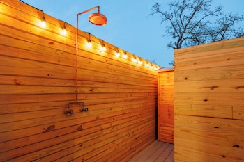 secluded luxury couples cabin sauna pool