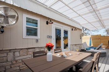 secluded luxury couples cabin sauna pool