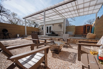 secluded luxury couples cabin sauna pool