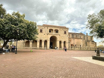 sol colonial