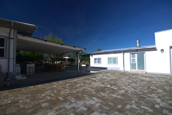 little bush guesthouse