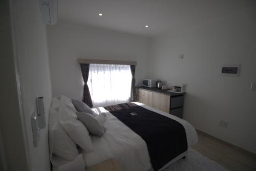 little bush guesthouse