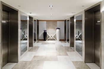Eleven Way Apartments,,5 star