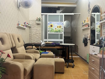 mai mai hostel homestay