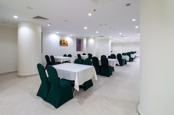 new level hotel batha quraish
