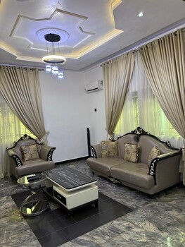 all smiles luxury apartment