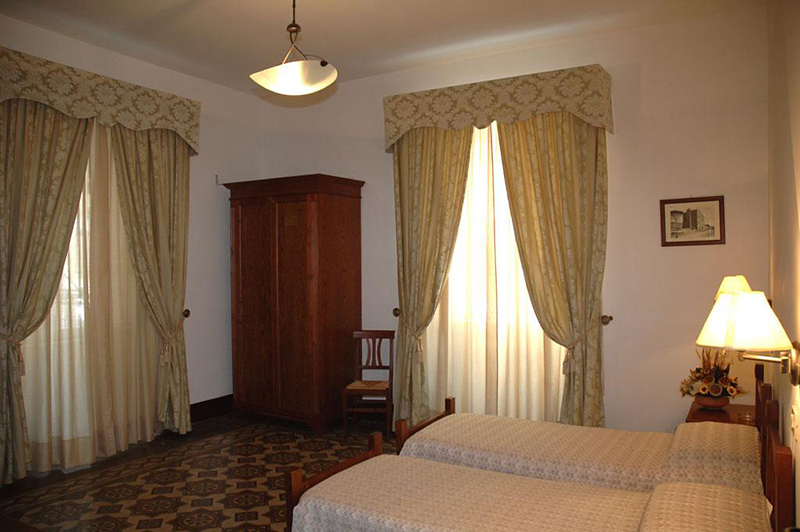 hotel tonic