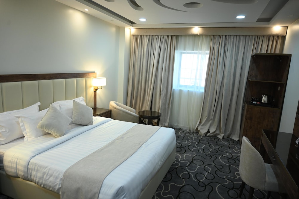 violet hotel