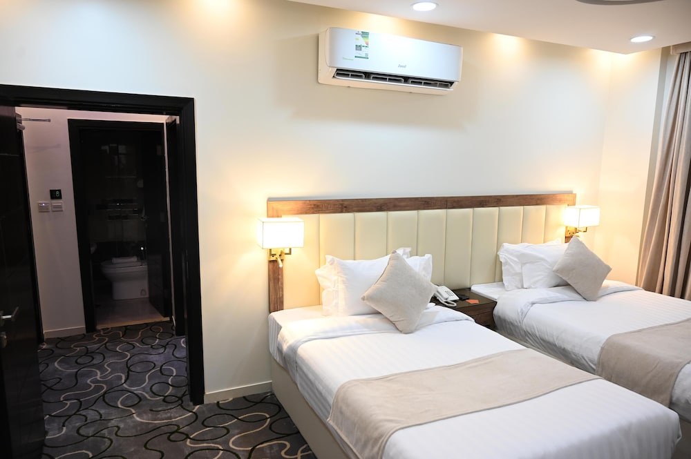 violet hotel