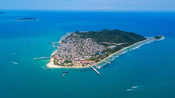 sanya qixili hotel free two wheeled electric bike ride around the island