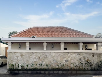 Villa Advaya,,3 star