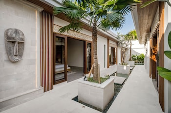 Villa Advaya,,3 star