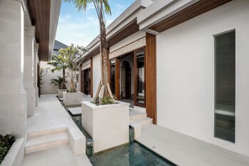Villa Advaya,,3 star