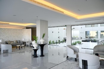 palm gate hotel suites