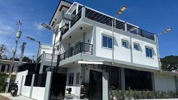 the palawans place bandb