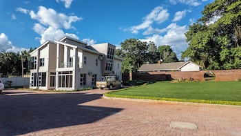 36 alexander guest house