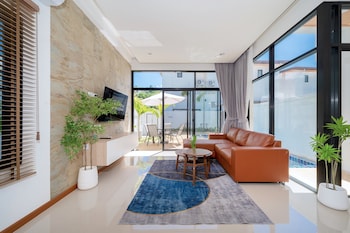 Goldena Twin Kamala,24 Khok Yang Rd, Kamala Beach,4 star