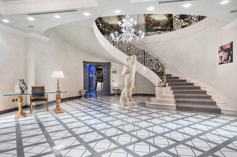 royal hotel carlton