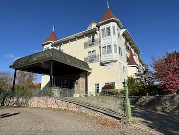 aspiratinns hotel and wellness center