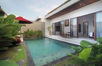 Bougainvillea Villas Cemagi By Parigata,,3 star
