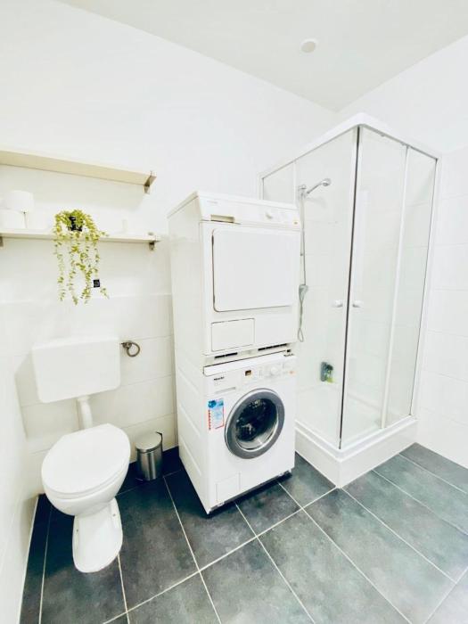 cozy 3br apt 10min to wahringer park