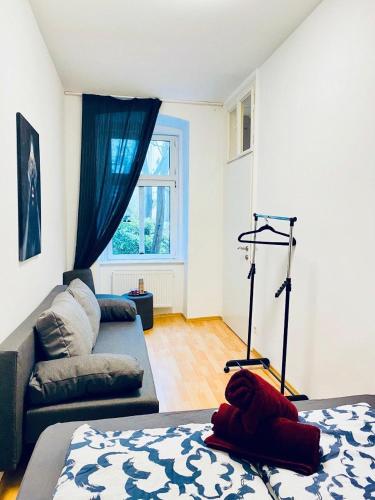 cozy 3br apt 10min to wahringer park