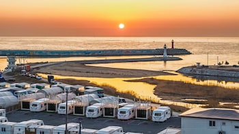 Gangneung Seojeong Camp Caravan,,3 star