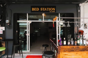 bed station hostel krabi