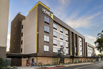 home2 suites by hilton riverside downtown convention center