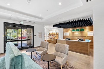 home2 suites by hilton riverside downtown convention center
