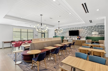 home2 suites by hilton riverside downtown convention center