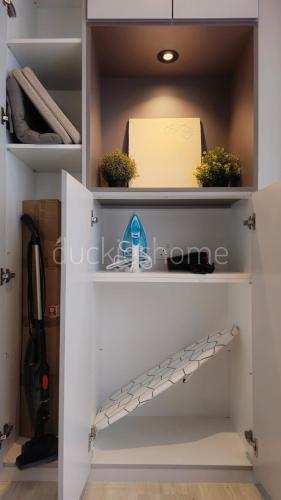 millerz square family rooms by twofive