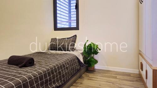 millerz square family rooms by twofive