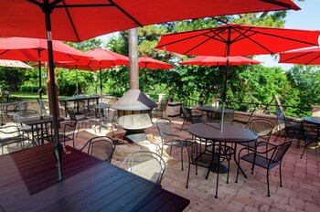 whispering woods cabins and grill
