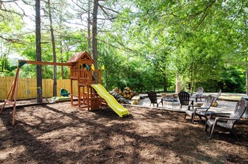 whispering woods cabins and grill