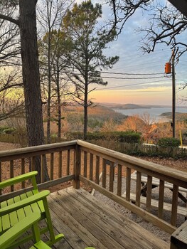whispering woods cabins and grill