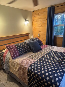 whispering woods cabins and grill