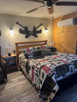 whispering woods cabins and grill
