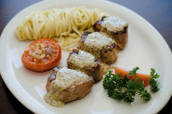 whispering woods cabins and grill