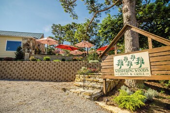 Whispering Woods Cabins & Grill,,3 star