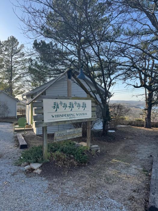 whispering woods cabins and grill