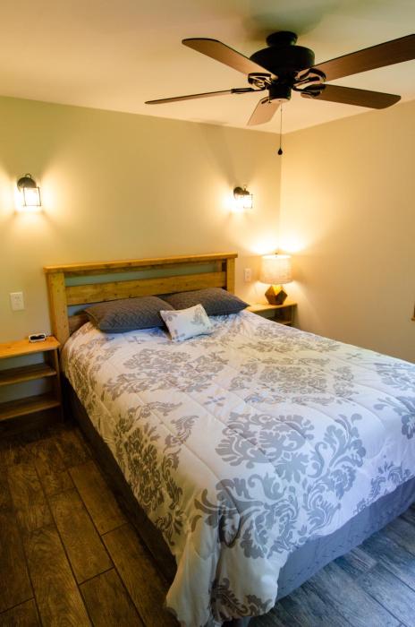 whispering woods cabins and grill