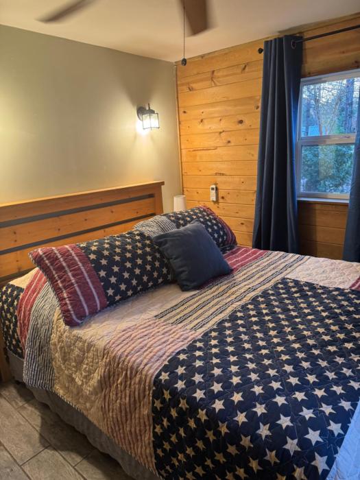 whispering woods cabins and grill