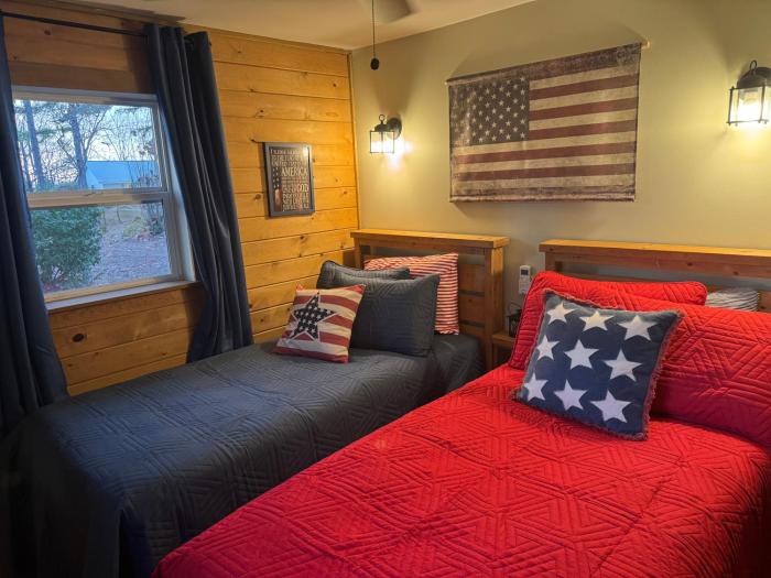 whispering woods cabins and grill