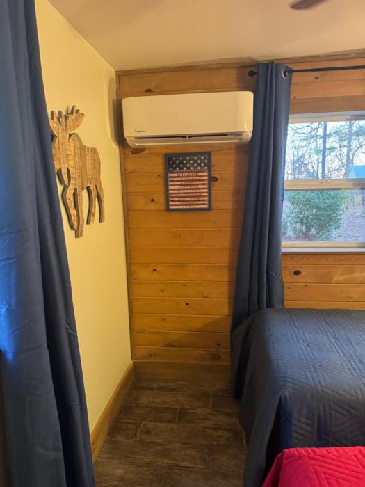 whispering woods cabins and grill