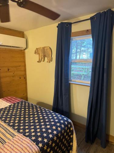 whispering woods cabins and grill