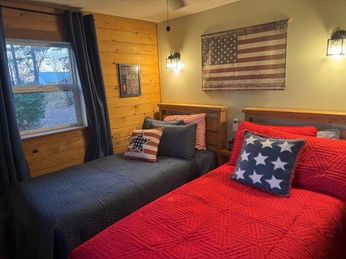 whispering woods cabins and grill